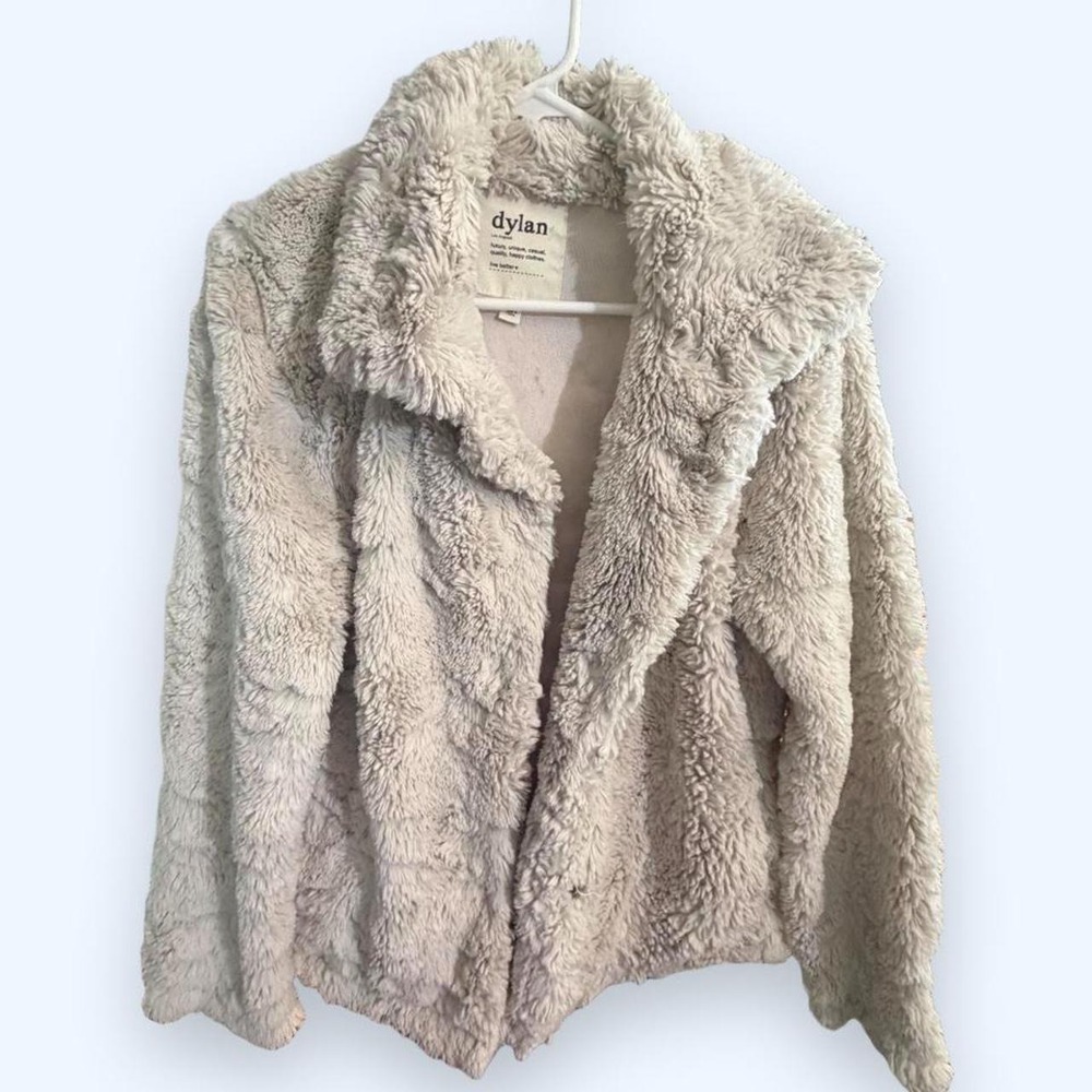 Dylan Los Angeles cream faux fur jacket in size M